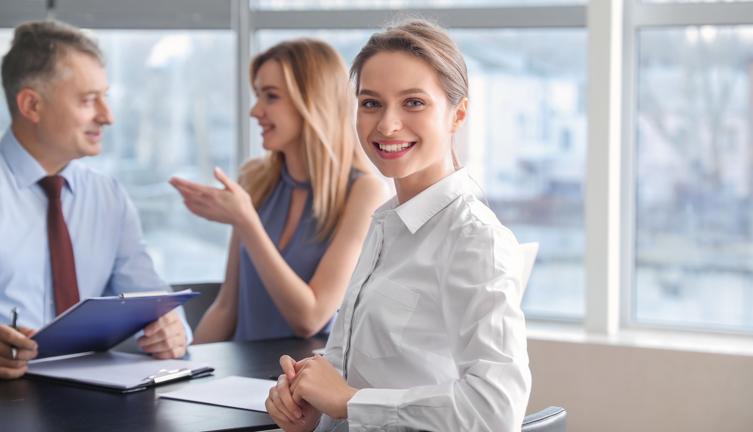 Personas de recursos humanos en una empresa.